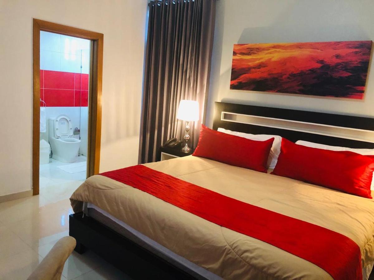 באני Dpravia Hotel Srl מראה חיצוני תמונה